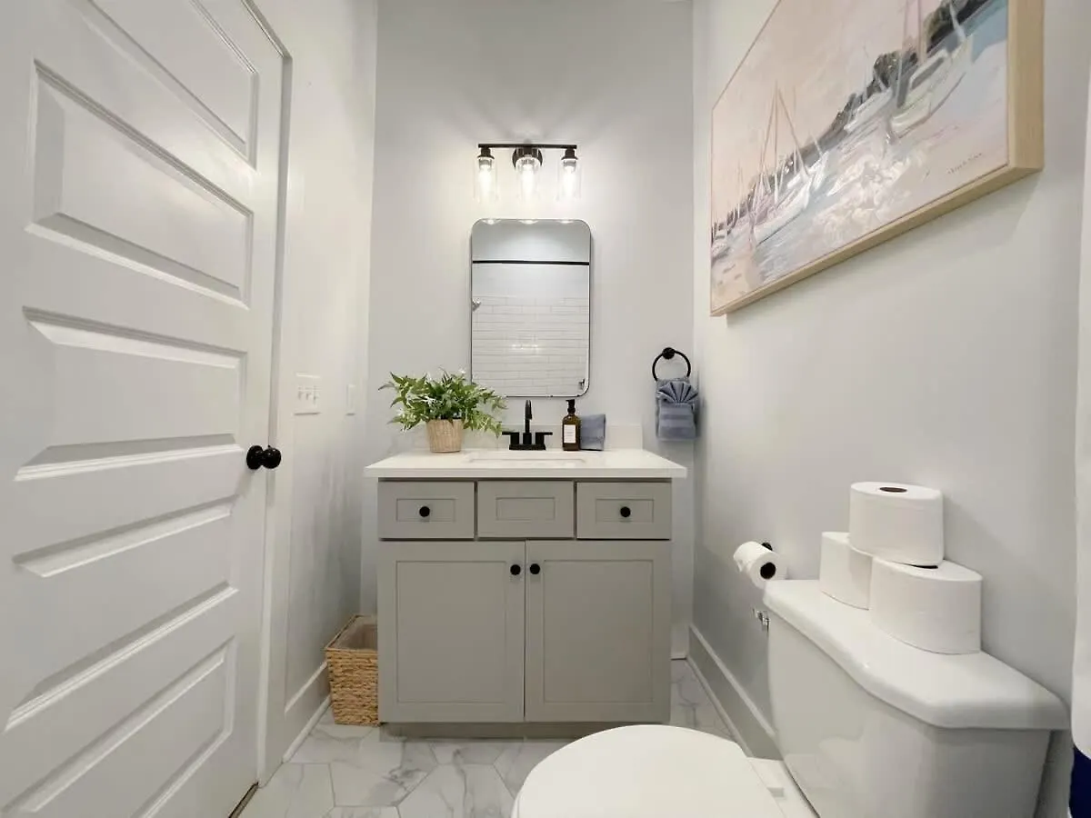 Elegant Duplex Steps To Forsyth! Villa Savannah