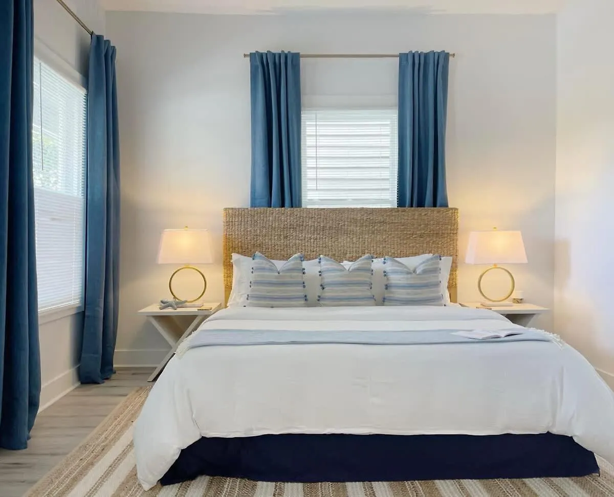 Elegant Duplex Steps To Forsyth! Villa Savannah Tatil Evi