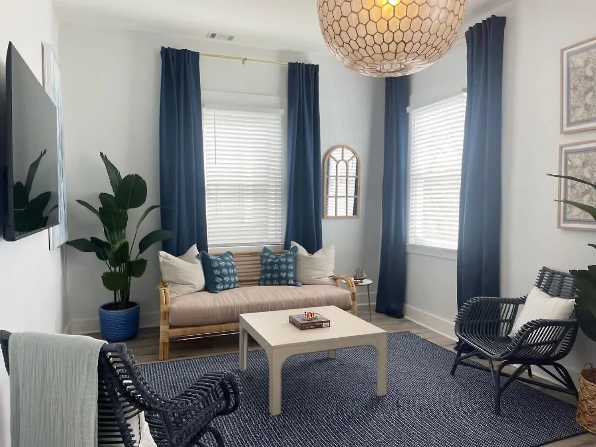 Elegant Duplex Steps To Forsyth! Villa Savannah 0*,  United States